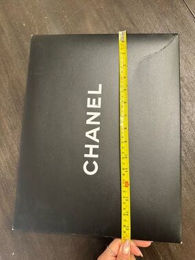 CHANEL Black and White Branded Gift Box